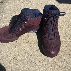 TEVA Sugarpine II hiking boots